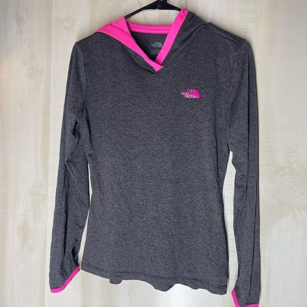The North Face gray and pink long‎ sleeve v neck pullover shirt top w/hood small